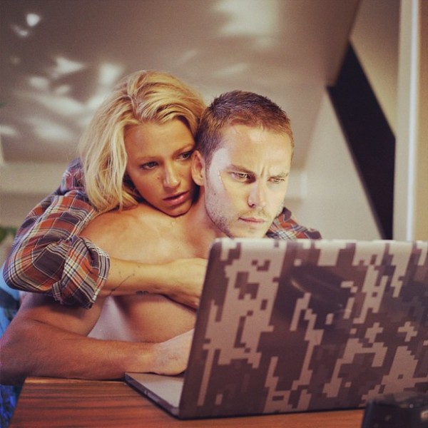 Диваци Блейк Лайвли, Тейлър Кич